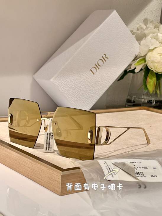 Picture of Dior Sunglasses _SKUfw76705656fw